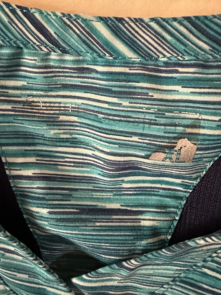 White Cross Lot of three scrub tops - Image 4 of 4