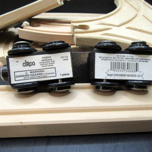 Thomas & Friends Wooden Railway Compatible - Lot of 20 Part and Pieces - Picture 9 of 11