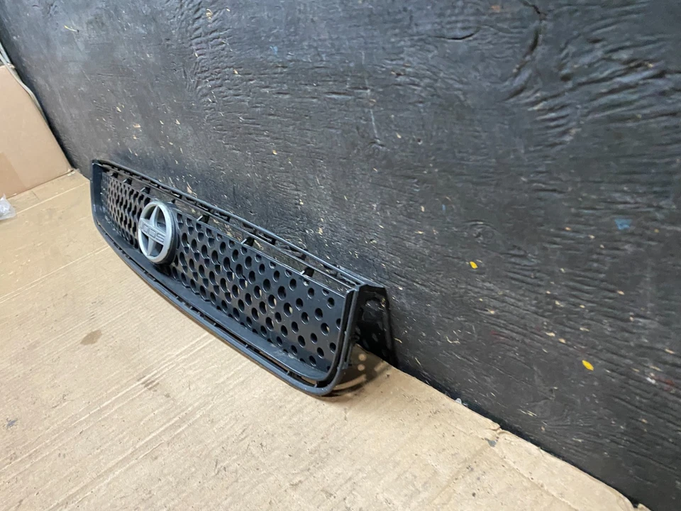 Parrilla superior delantera Scion TC 2005 a 2010 mercado de accesorios T4033 DG Foto 2 de 4