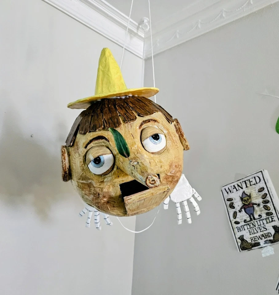 shrek party decorations - Image 2 of 4