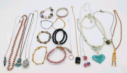 LOT (20 Pcs) Custom Jewelry (Assortment of Necklaces, Earings, Bracelets) Lot C