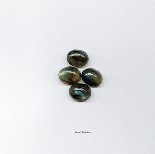 Natural 10x8 mm Oval Cut Labradorite Cabochon For One - Picture 2 of 2