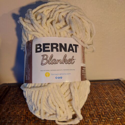New Bernat Blanket Yarn Color Linen Off-White Polyester Super Bulky 2015-09-005