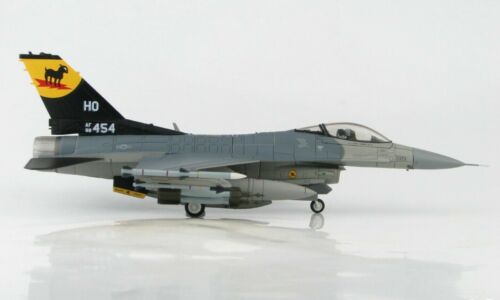 1/72 Hobby Master HA3882 F-16C “Fighting Falcon”,USAF 54th FG / 8th FS - Picture 4 of 8