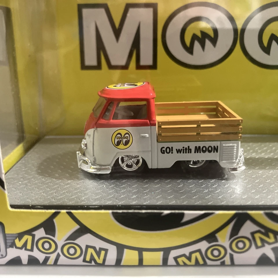 VW Single Cab Truck set - Mooneyes - M2 Hauler - Canvas Top Tow Truck - - Image 2 of 4