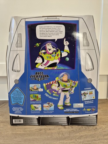 Toy Story Signature Collection Buzz Lightyear - Picture 3 of 8