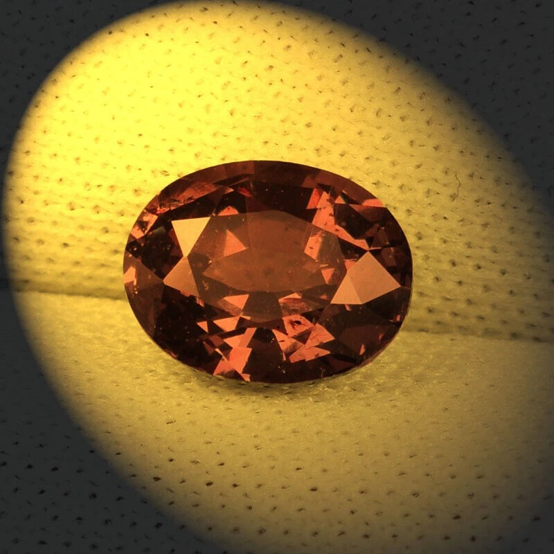 1.48 ct TOP LUSTROUS - NATURAL COLOR CHANGE GARNET Oval  See Vdo 3506 SL - Image 3 of 3