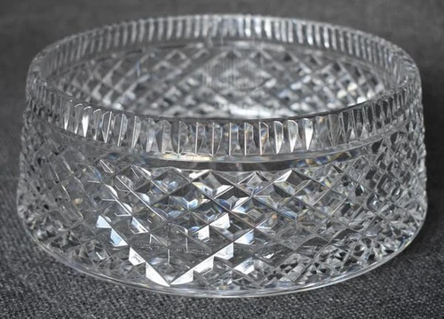 GORGEOUS HEAVILY FACETED LARGE LEAD CRYSTAL CENTERPIECE BOWL SERVING BOWL