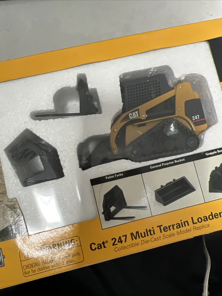 Norscot Scale Models CAT 247 Multi TerrainTrack Loader 1/32 CAT-55102 - Image 2 of 3