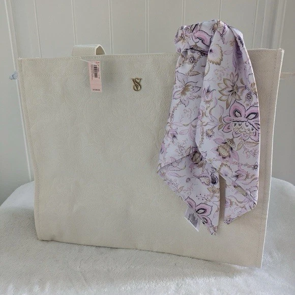 Exclusivo Bolso de Mano Victoria’s Secret Elegante de Lona con Acento de Bufanda Sedosa - Nuevo con Etiquetas Foto 2 de 4