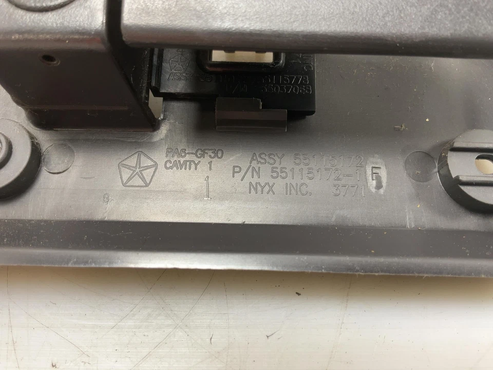 Pestillo de guantera Jeep TJ Wrangler OEM con llave ágata 2003 2004 2005 2006 008348 Foto 3 de 4