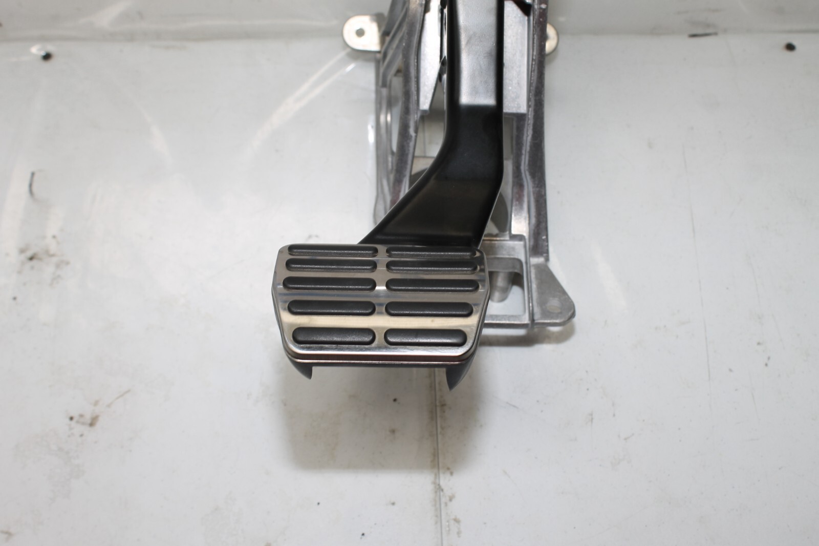 15-20 LAMBORGHINI HURACAN BRAKE PEDAL ASSEMBLY W/ CHASSIS MOUNT 4S1723031D 16 17