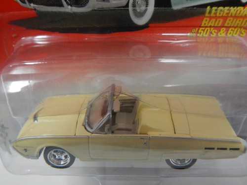 Johnny Lightning Thunderbird Ford 1962 Thunderbird Sports Roadster - Picture 3 of 4