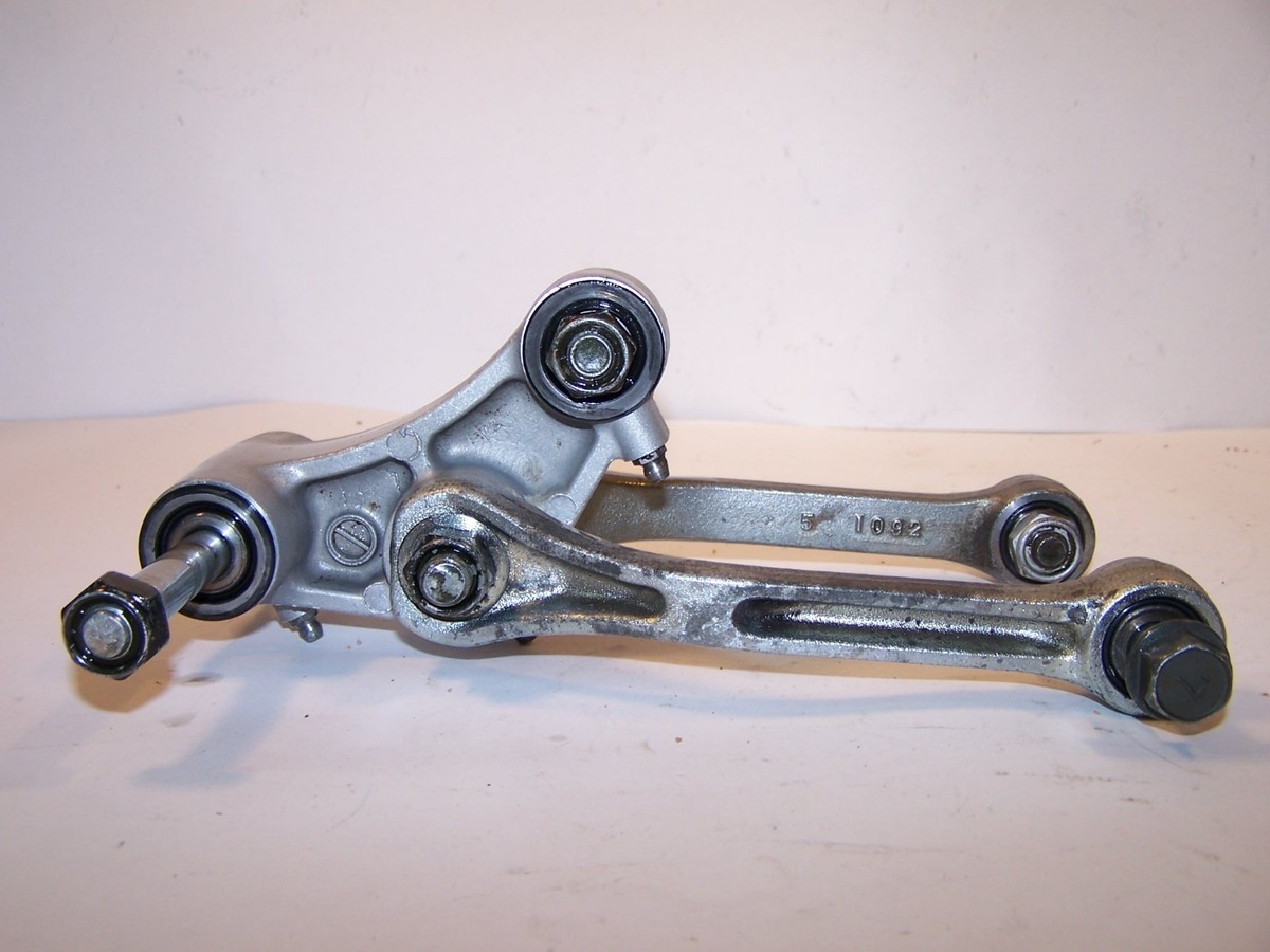 Yくん　 KAWASAKI ZX600 REAR SUSPENSION LINKAGE UNI TRAK 39007-1126