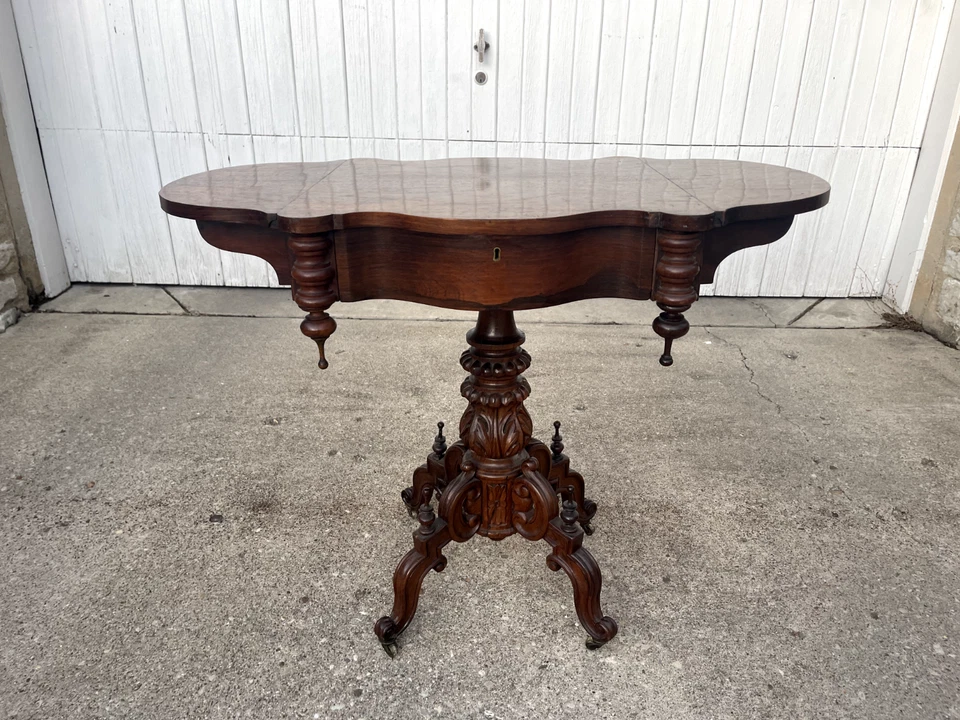 Antigua mesa auxiliar/ocasional de palisandro renacentista victoriano Foto 3 de 4