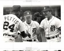 1988 press photo Tigers 1988 800th win Hernandez