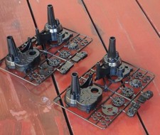 Pack de 2 lettres Grasshopper B 10005069