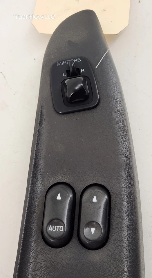 Левый выключатель стеклоподъемника REG CAB 2002-2005 Ford F250-F550 б/у серый от оригинального производителя - Изображение 2 из 4