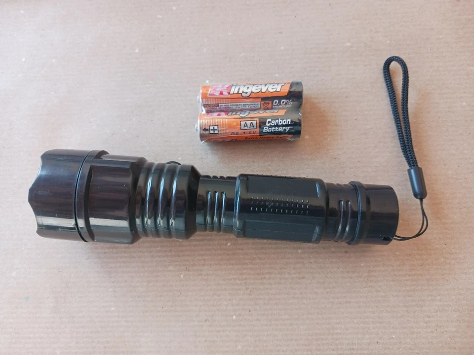 Lampe torche de poche a led 145 mm - Photo 1/1