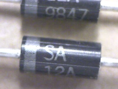 MOT/ONSEMI  SA12A Qty of 200 per Lot DIOSA12AZNR12V500WAXL TAPE/REEL