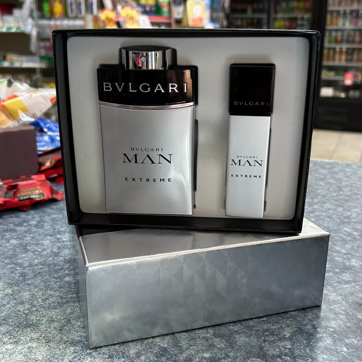 BVLGARI MAN EXTREME 2 Piece Gift Set 3.4oz Eau De Toilette .5oz Spray