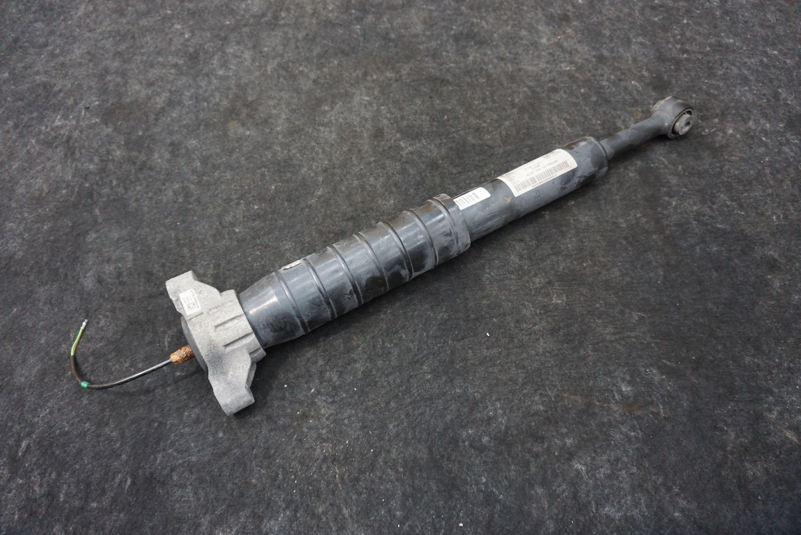 Rear Left Or Right Shock Absorber Strut 670105403 Maserati Quattroporte S 14-17+