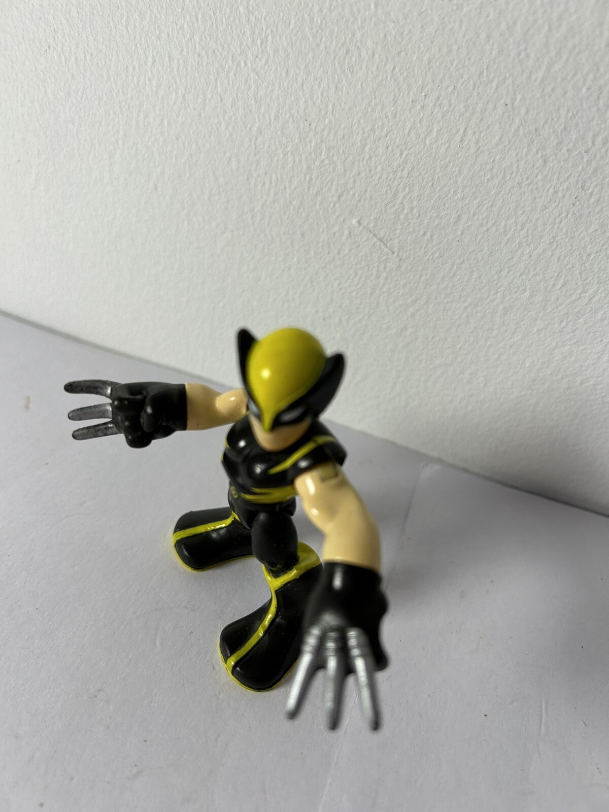 Hasbro Marvel Super Hero Squad Wolverine 2012 Imaginext eBay