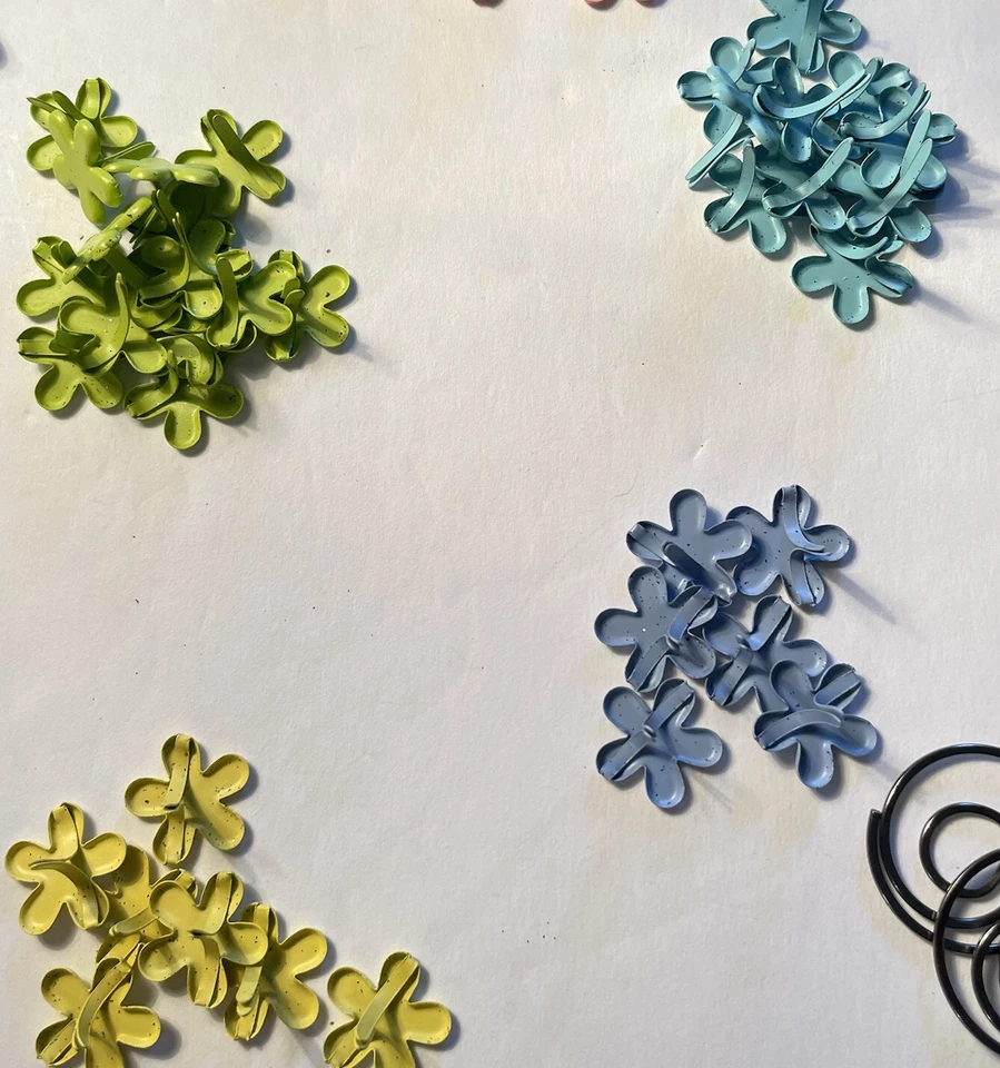 Crafting Metal Embellishments Flowers Stars Rhinestone Pins Multicolors Lot 326 - Image 3 of 4