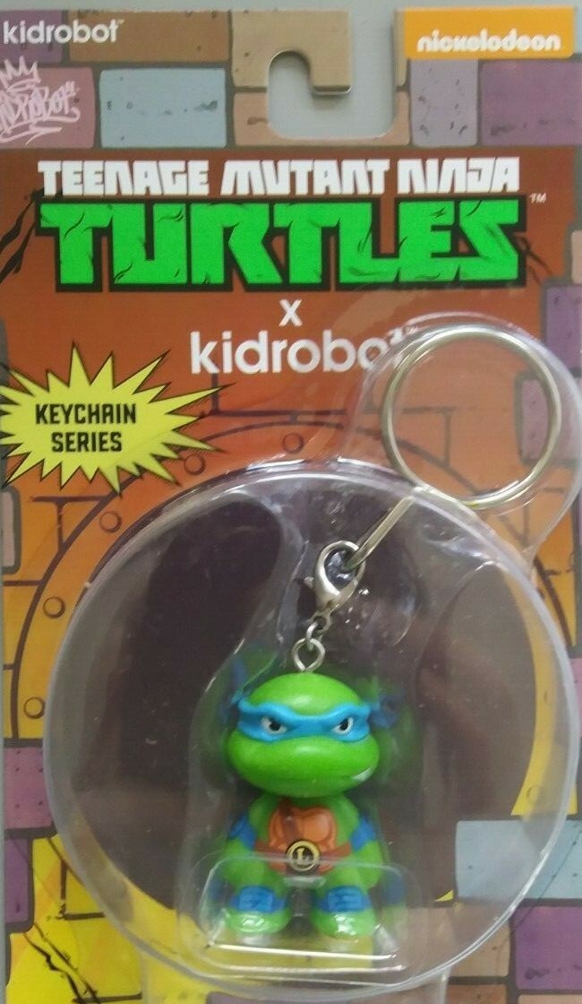 KIDROBOT TEENAGE MUTANT NINJA TURTLES LEONARDO KEYCHAIN KEYRING TMNT BRAND NEW