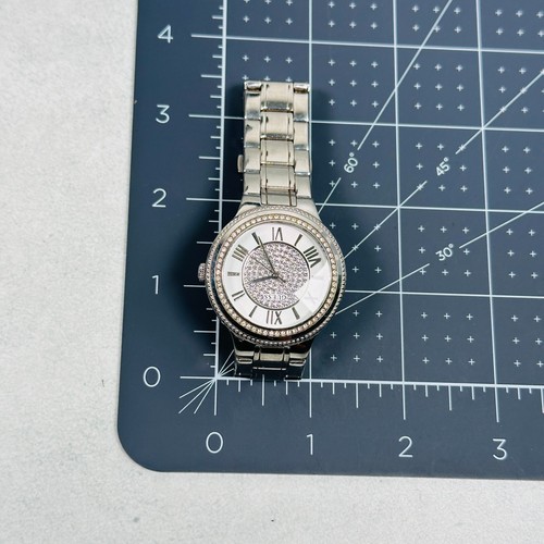 Guess Watch Womens 36mm Rhinestone Bezel Dial Silver Tone U0637L1 New Battery - Picture 15 of 15