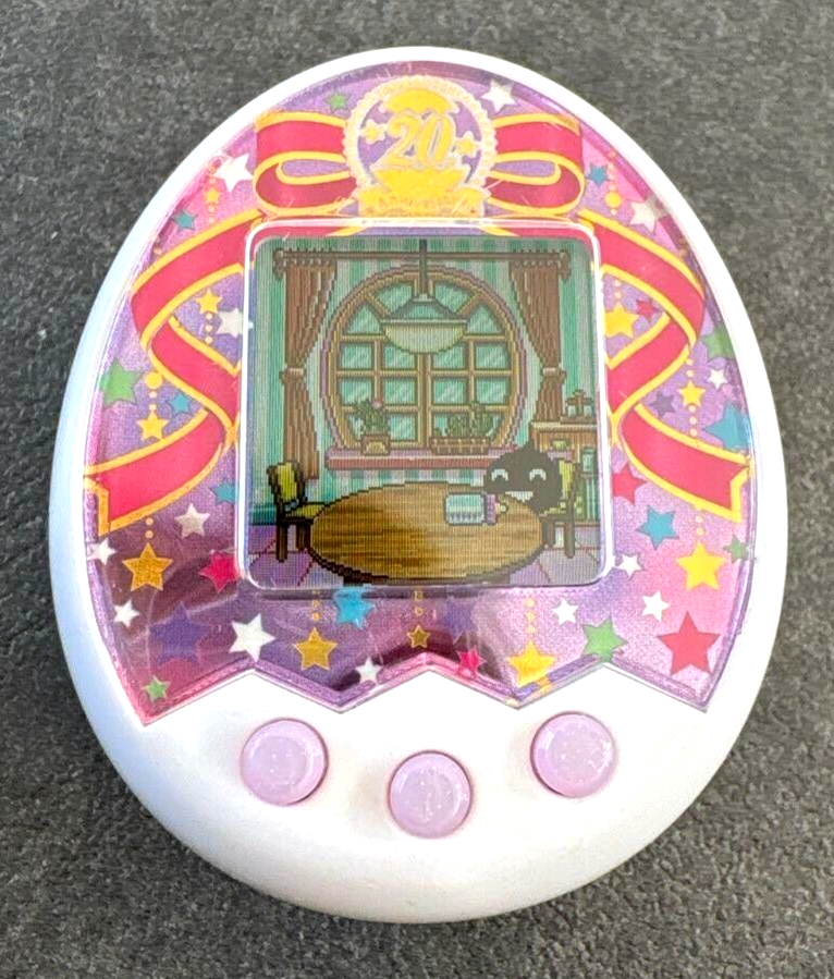 Tamagotchi mix 20th Anniversary ホワイト Tamagotchi mix 20th Anniversary Model m!x Ver. Royal White