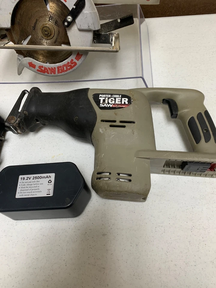 Sierra circular Porter Cable 845 y sierra recíproca 837 cargador de batería de 19,2 V probado Foto 2 de 4