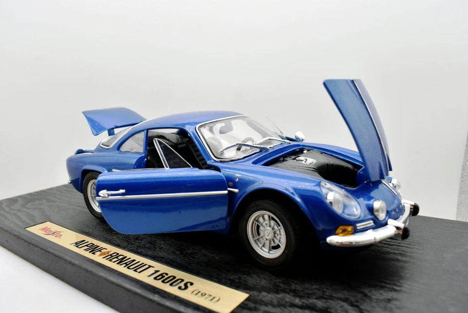 Modellino auto scala 1:18 alpine Renault 1600S Maisto diecast modellismo statico - Immagine 4 di 4