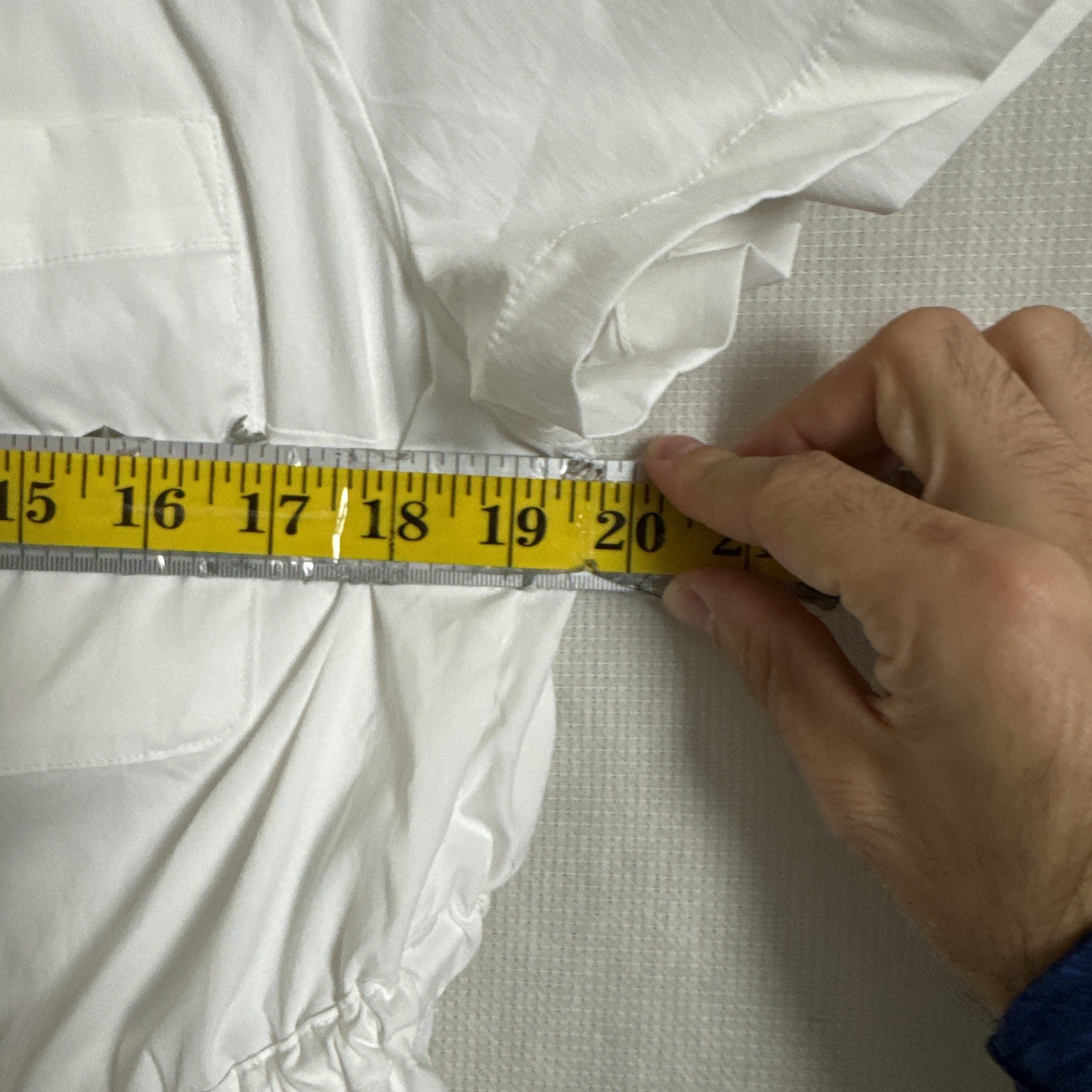 Athleta Women's Medium Solid White Advantage Cinc… - image 8