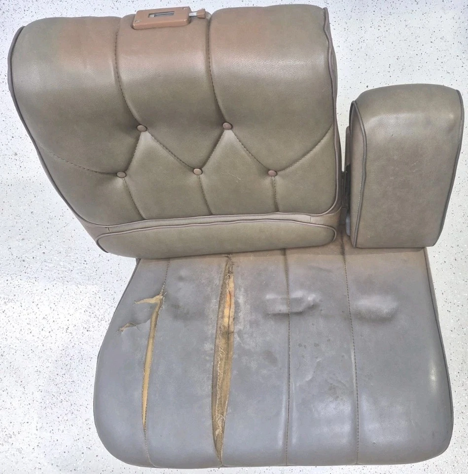 71 72 73 Buick Riviera Etapa 1 GS 60/40 Asiento Delantero Derecha Cojín Marco Cola Barco Foto 4 de 4