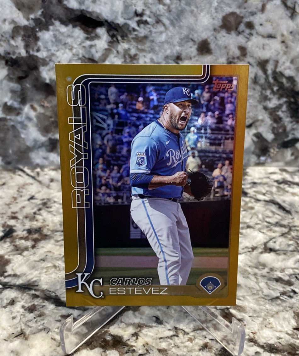 2025 Topps Update Series Carlos Estevez Gold Foil 20/50 KC Royals #US237