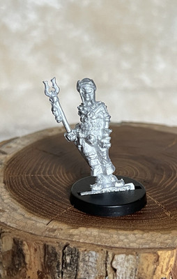 Dunkeldorf Miniature - Townsfolk - Bertha the Ratcatcher - King Games