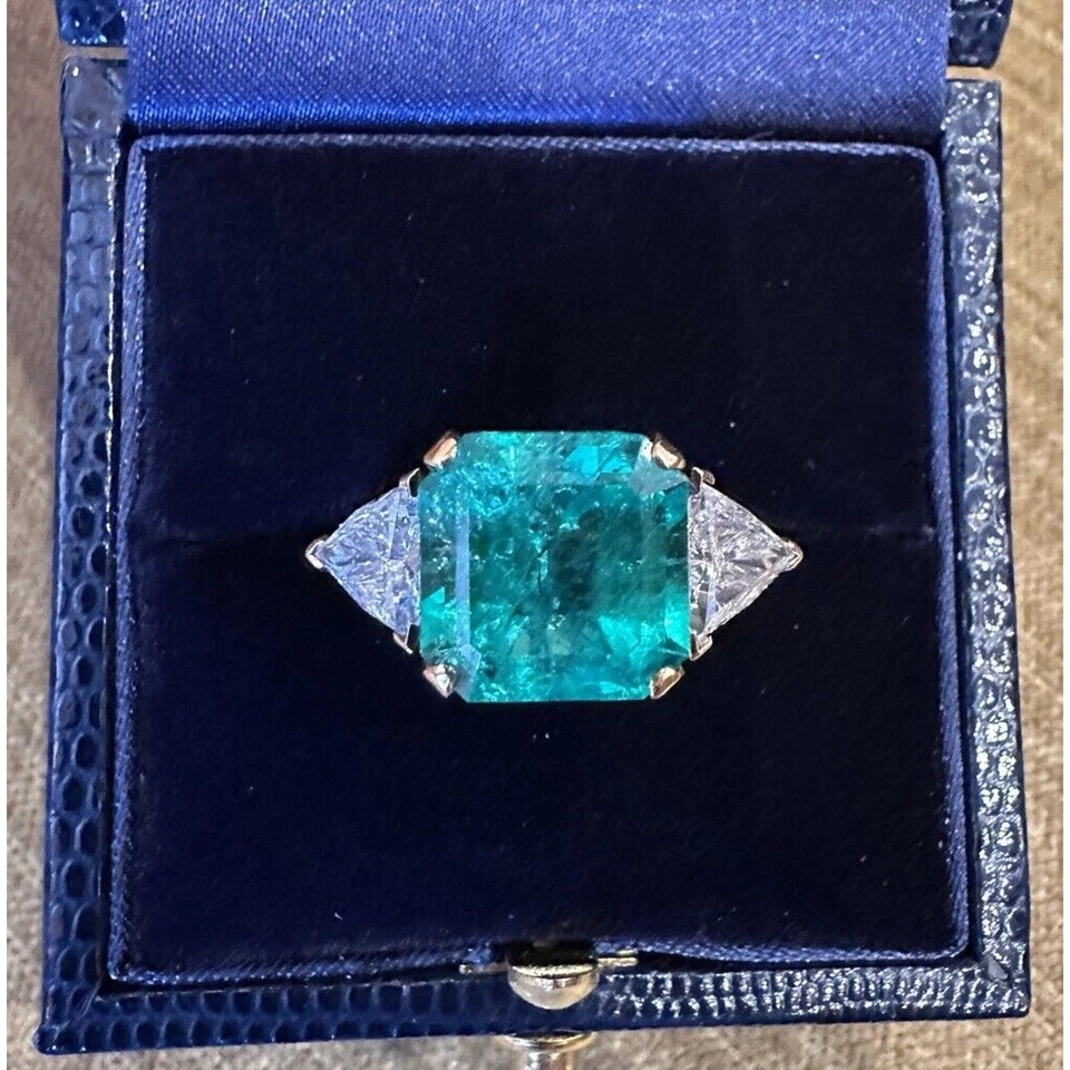 GIA Colombian 7.72 ct Emerald in Three Stone Ring in 18k Yellow Gold - HM2552SA