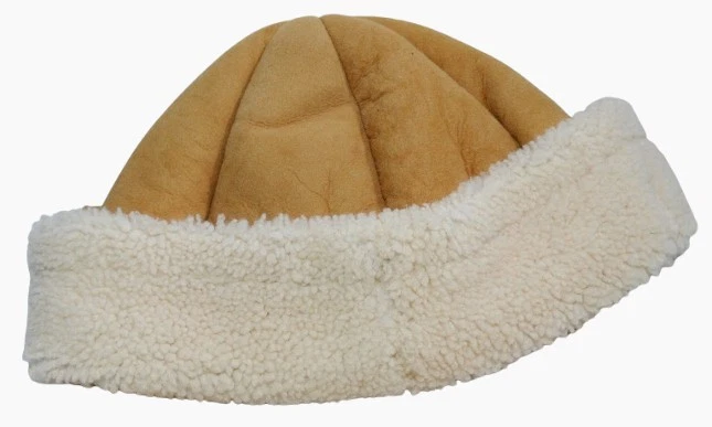 CELTIC & CO. HONEY SHEEPSKIN & SHEARLING PANELLED BEANIE HAT NEW IN BOX £85.00