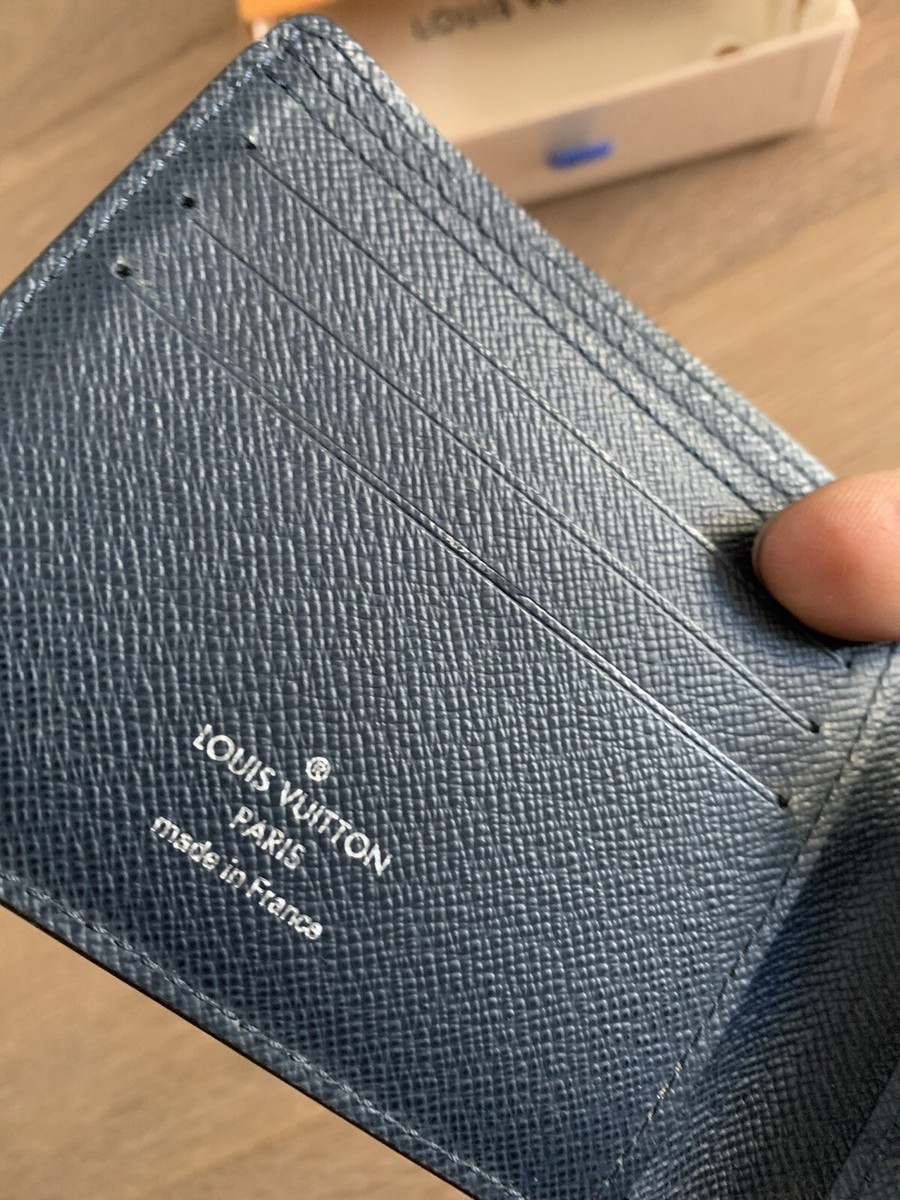 ルイヴィトン　MULTIPLE WALLET  EPI NAVY BLUE Louis Vuitton Navy & Blue Monogram Multiple Wallet – Savonches