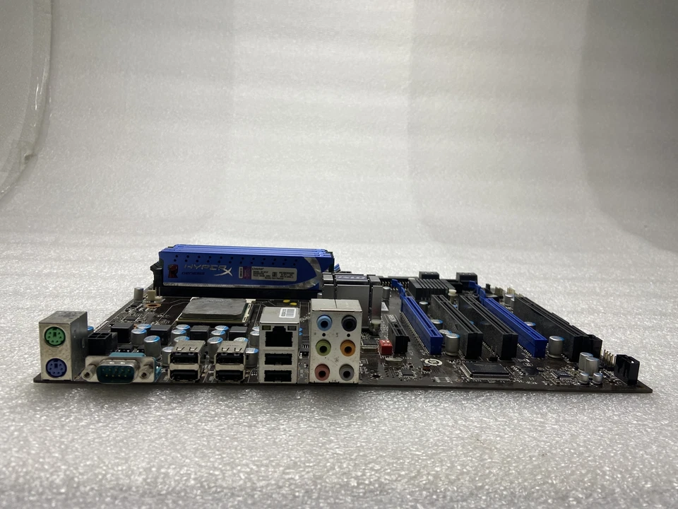 MSI 870-G45 AM3 Socket Phenon II X4 840 3,2 GHz 12 GB de RAM Foto 4 de 4