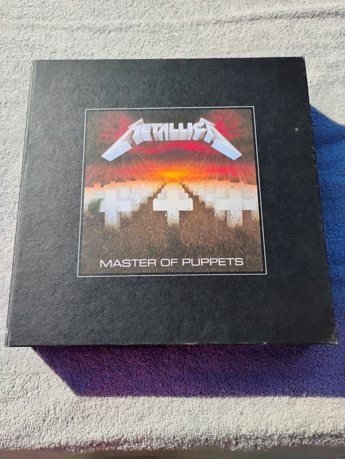 METALLICA MASTER OF PUPPETS DELUXE BOX SET Please Read The Description.