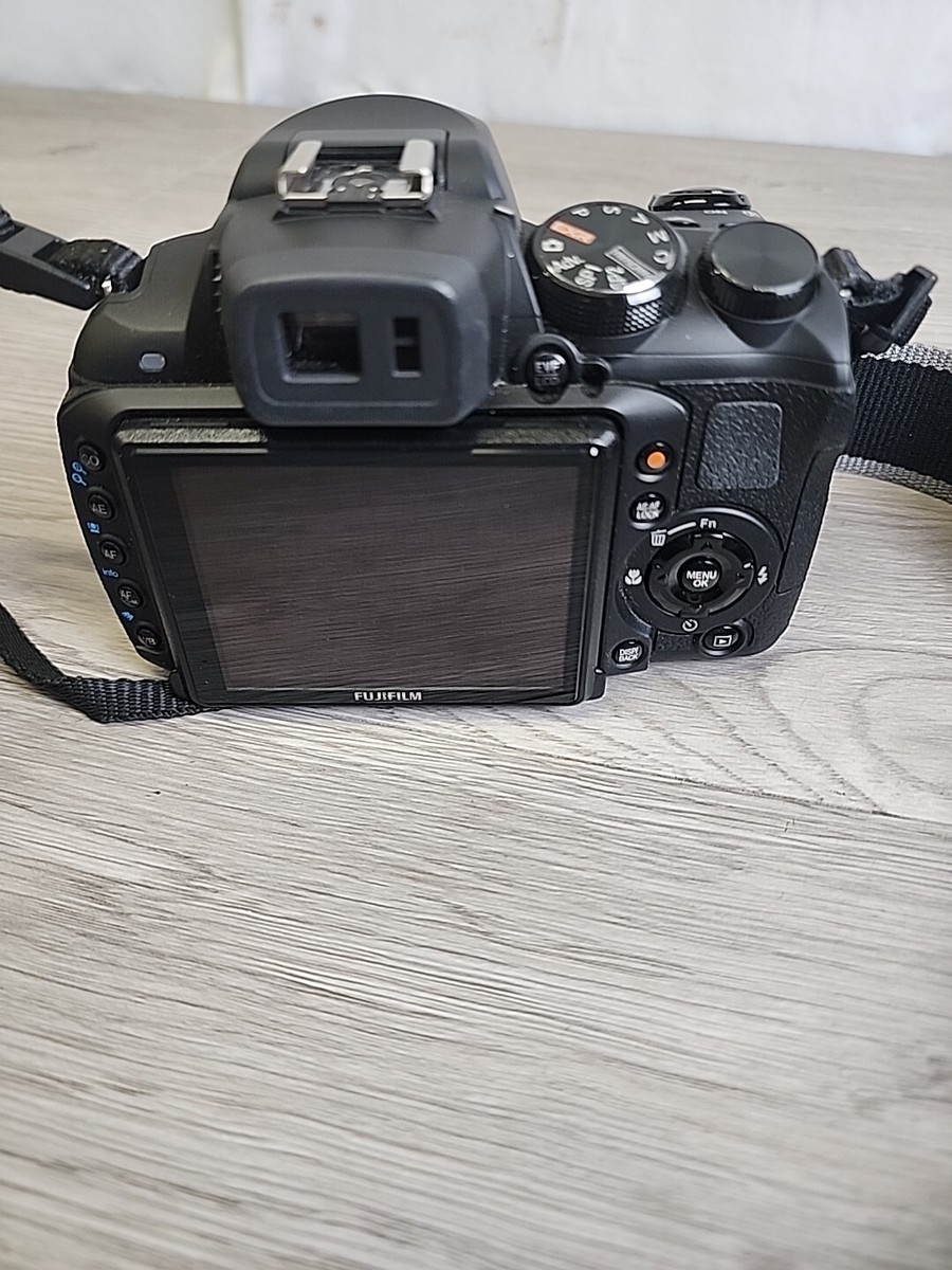 Fujifilm Digital Camera Finepix HS25EXR 30X Lens 24-720mm