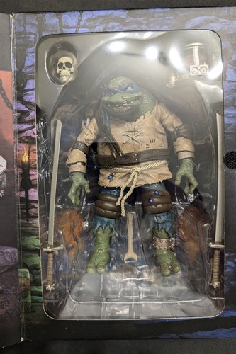 NECA TMNT X UNIVERSAL MONSTERS LEONARDO AS HUNCHBACK NIB (TY001) - Picture 3 of 3