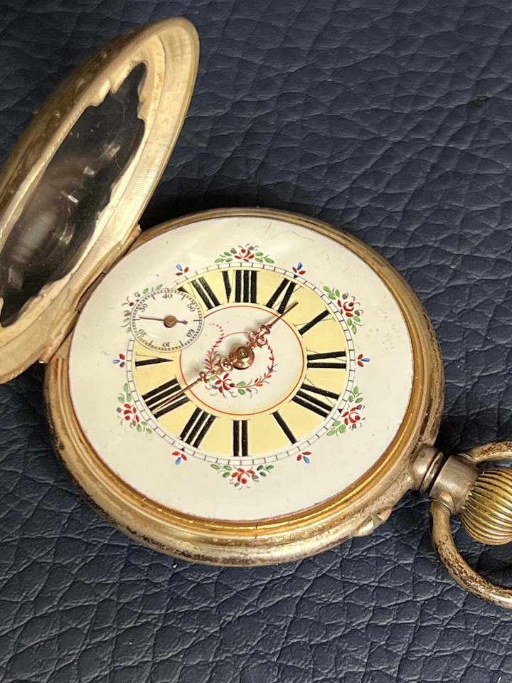 Antiguo reloj de bolsillo suizo de caza plateado grabado ciervo esmalte esfera Roma Foto 3 de 4