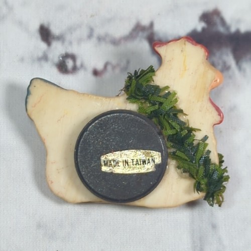 Vintage Chicken Hen Refrigerator Fridge Magnet - Picture 2 of 3