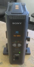 Sony BC-M50 Dual V-Mount Battery Charger