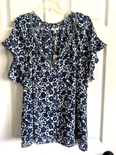 NWT Max Studio, Plus 2X  Blue Floral Flutter Sleeve Blouse Top  Short Sleeve $88