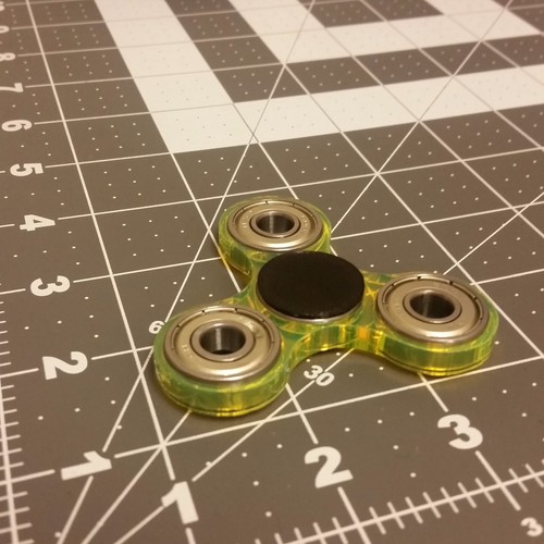 acrylic edc spinner tri bar fidget toy with caps