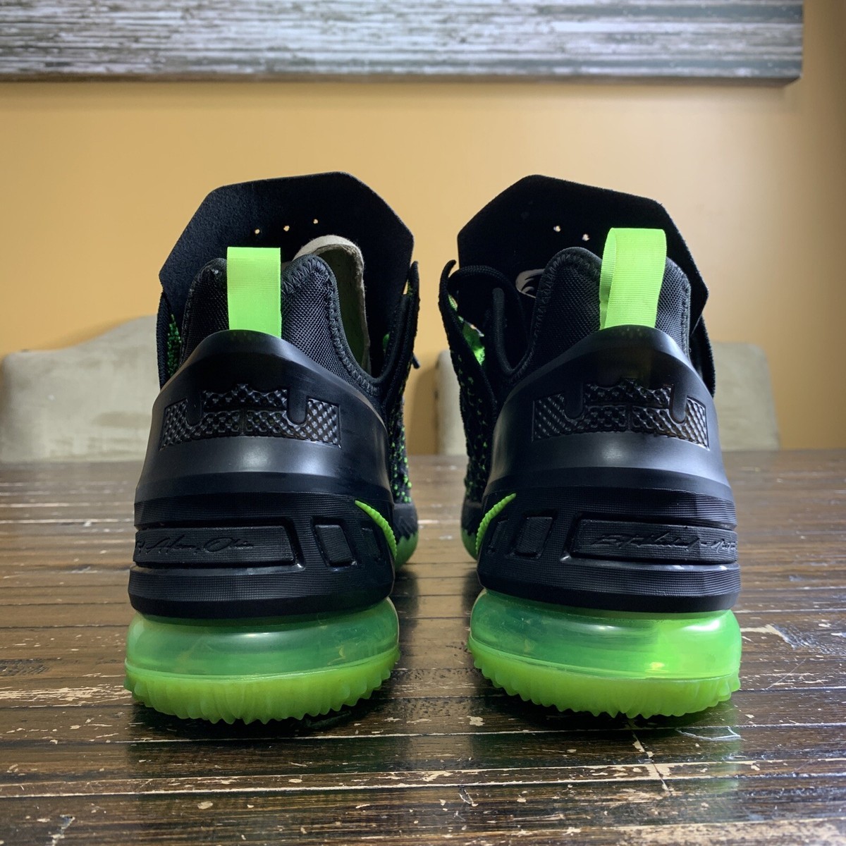 Nike LeBron XVIII 18 